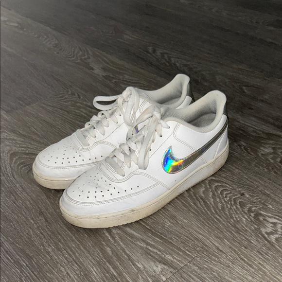 NIKE White Sneakers with Silver Accents - Picture 6 of 6